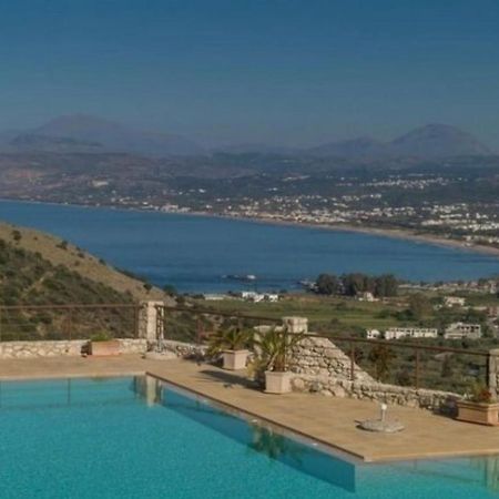 Arbutus - Relaxing Apartment With Fantastic Views Γεωργιούπολη Εξωτερικό φωτογραφία