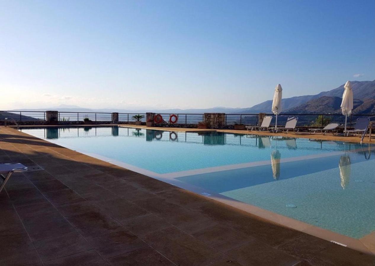 Arbutus - Relaxing Apartment With Fantastic Views Γεωργιούπολη Εξωτερικό φωτογραφία