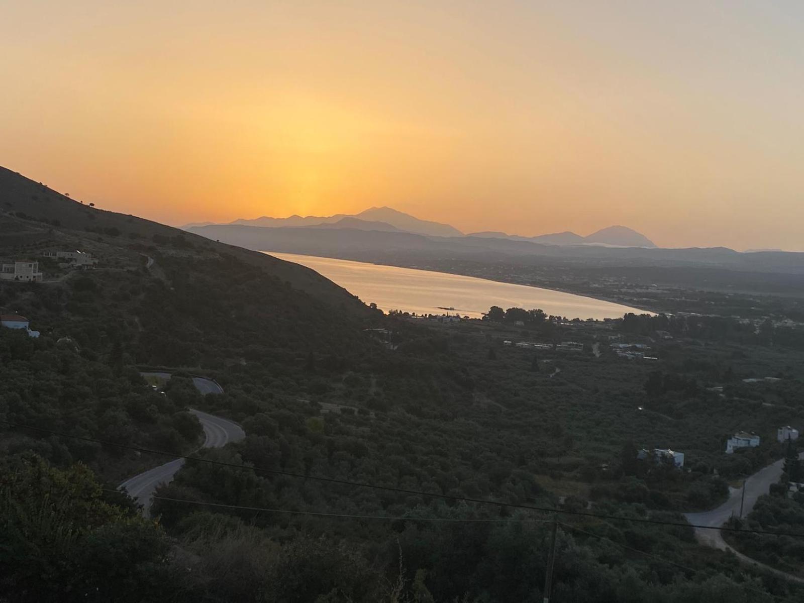 Arbutus - Relaxing Apartment With Fantastic Views Γεωργιούπολη Εξωτερικό φωτογραφία
