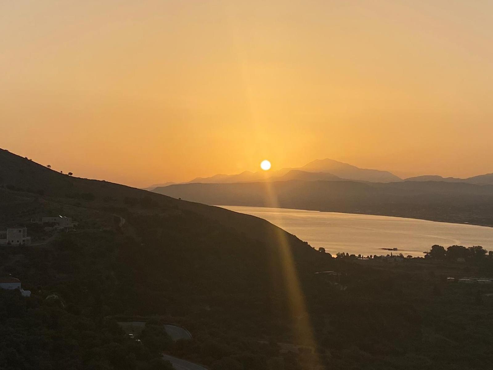 Arbutus - Relaxing Apartment With Fantastic Views Γεωργιούπολη Εξωτερικό φωτογραφία