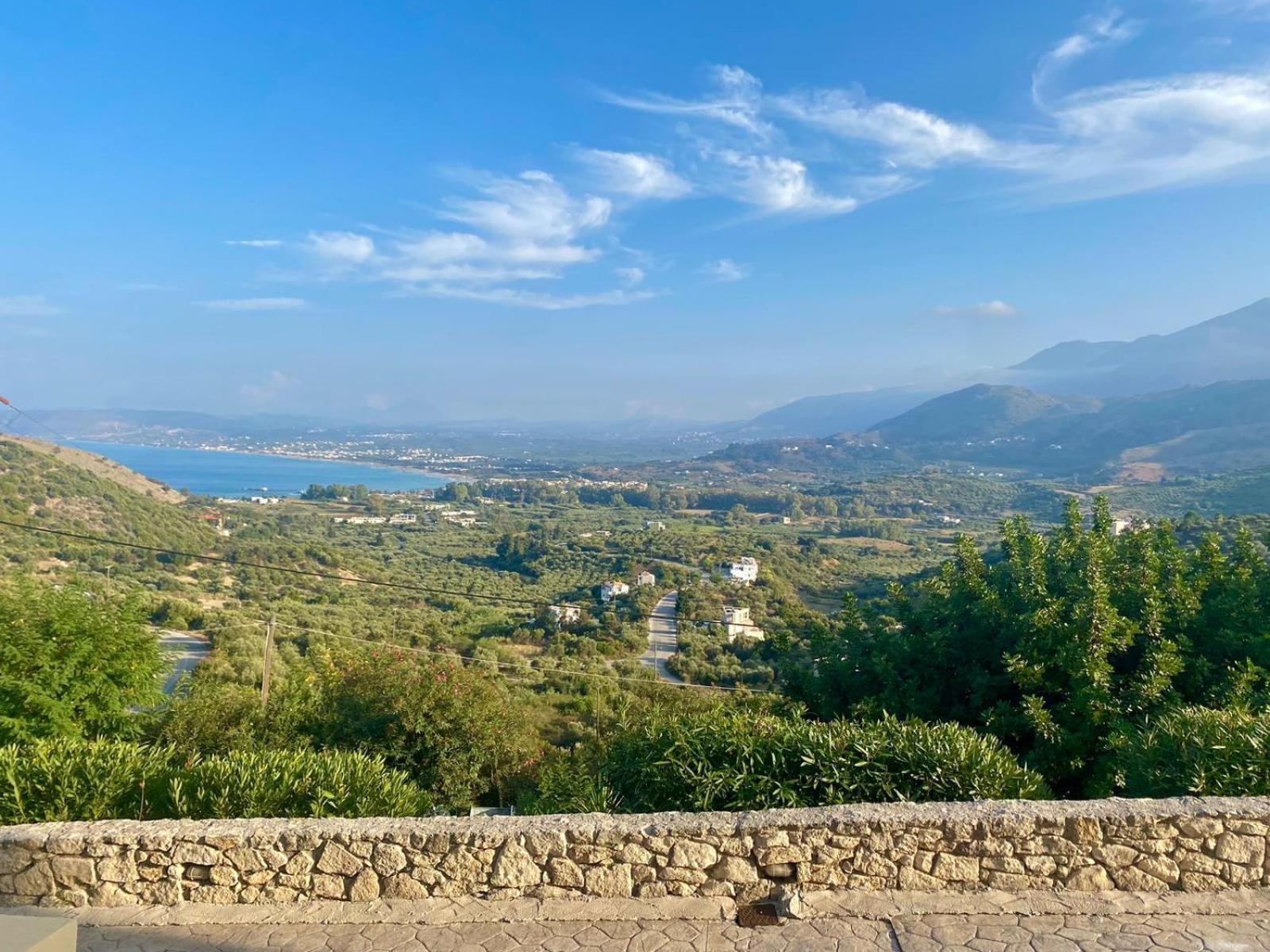 Arbutus - Relaxing Apartment With Fantastic Views Γεωργιούπολη Εξωτερικό φωτογραφία